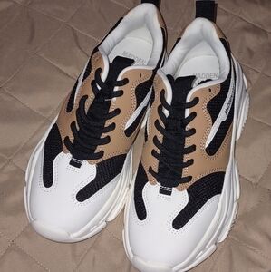 Madden Black and Tan Sneakers Size 8.5 NWOT Women